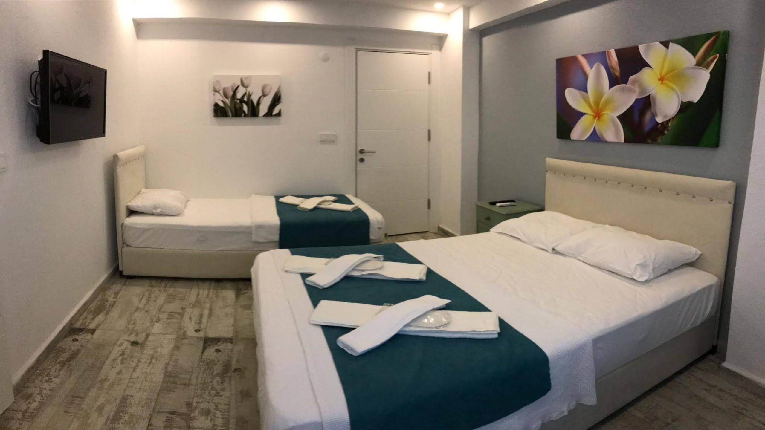 בוזקאדה Tenes Otel מראה חיצוני תמונה