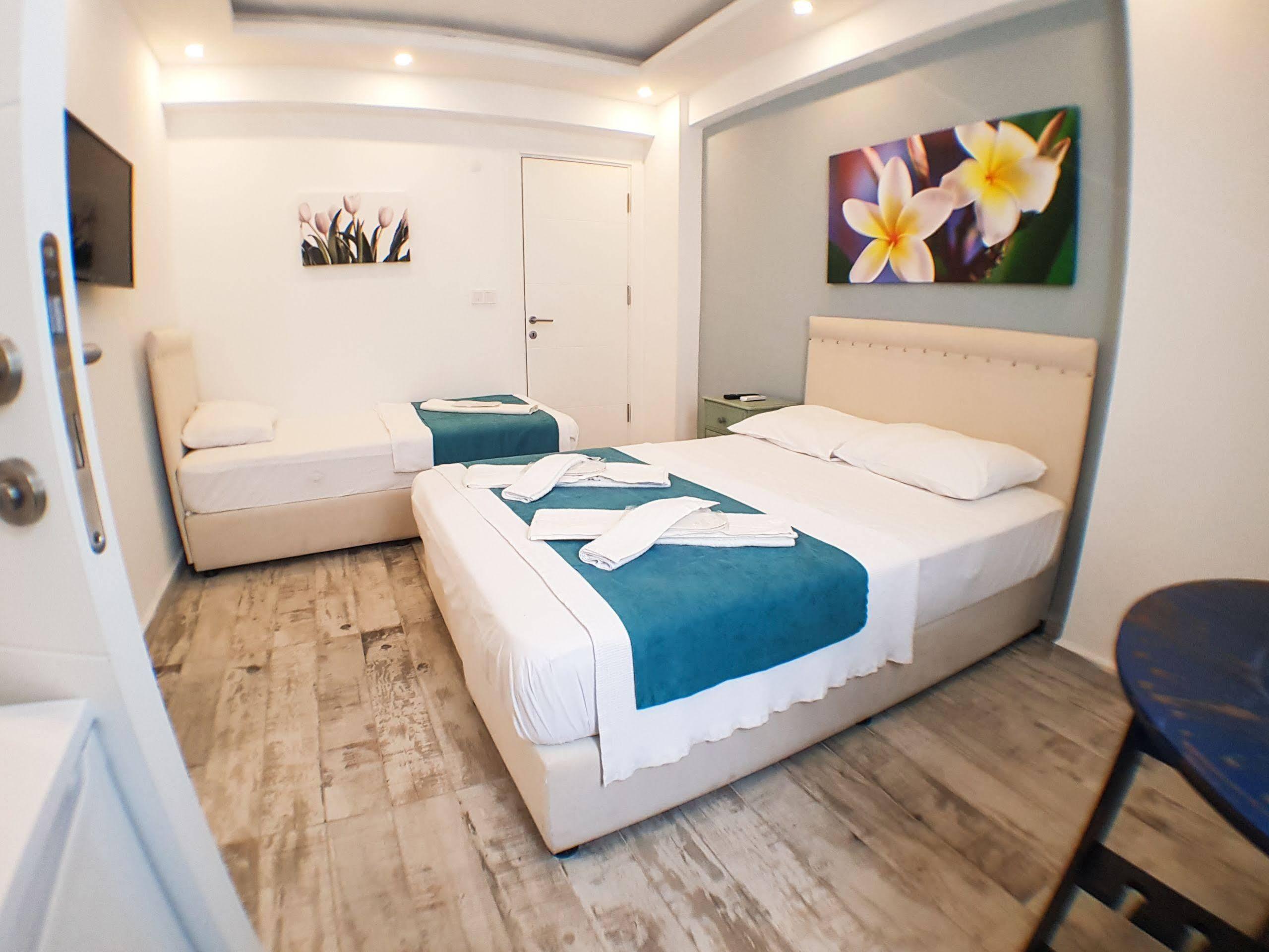 בוזקאדה Tenes Otel מראה חיצוני תמונה