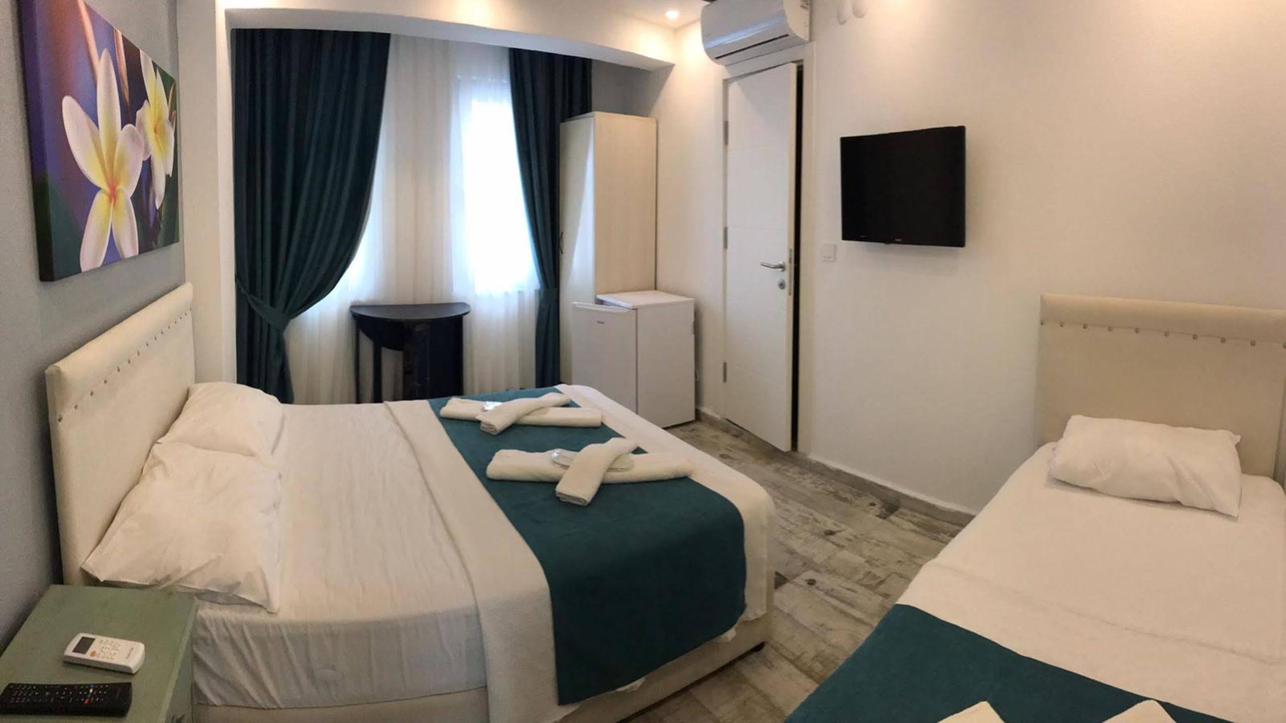 בוזקאדה Tenes Otel מראה חיצוני תמונה