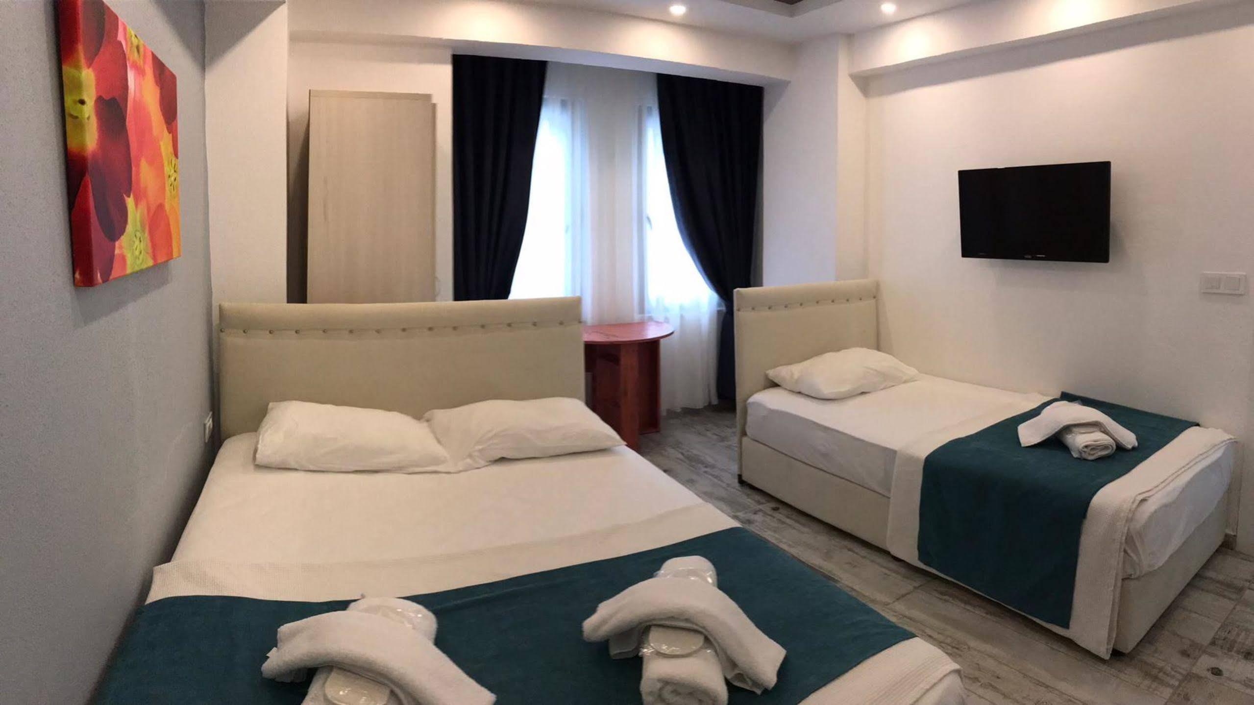 בוזקאדה Tenes Otel מראה חיצוני תמונה