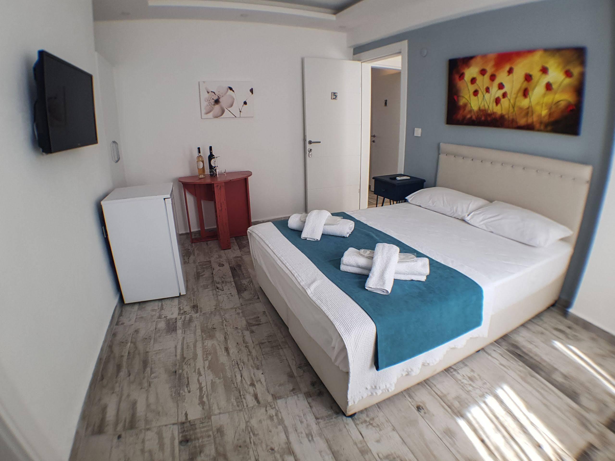 בוזקאדה Tenes Otel מראה חיצוני תמונה